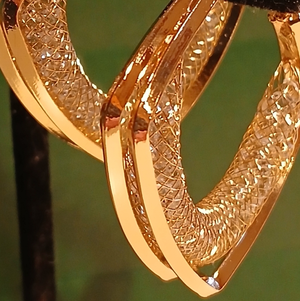 ✨️Gold Vermeil 4 side Gold Tone Mesh Post Earrings✨️ - Picture 13 of 15